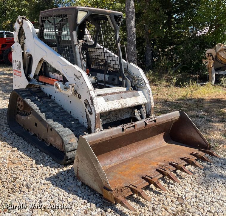 image for item KU9127 2010 Bobcat T190  tracked skid steer loader