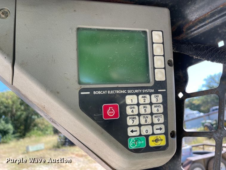 image for item KU9128 2006 Bobcat T190  tracked skid steer loader