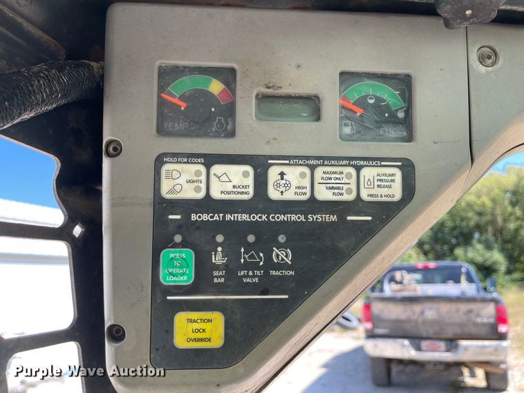 image for item KU9128 2006 Bobcat T190  tracked skid steer loader