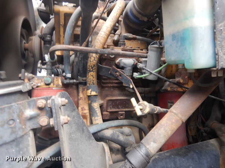 image for item KU9142 1996 Ford L9000  vacuum truck