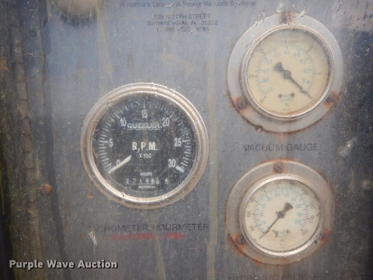 image for item KU9142 1996 Ford L9000  vacuum truck