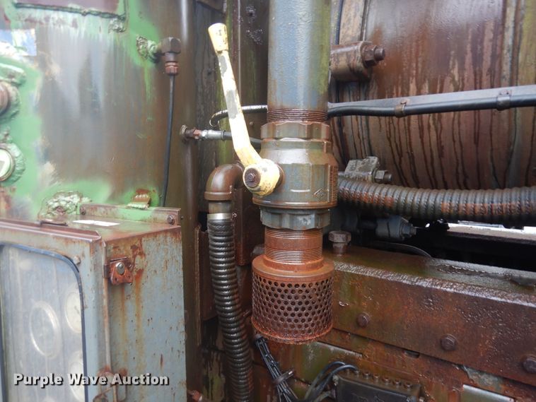 image for item KU9142 1996 Ford L9000  vacuum truck