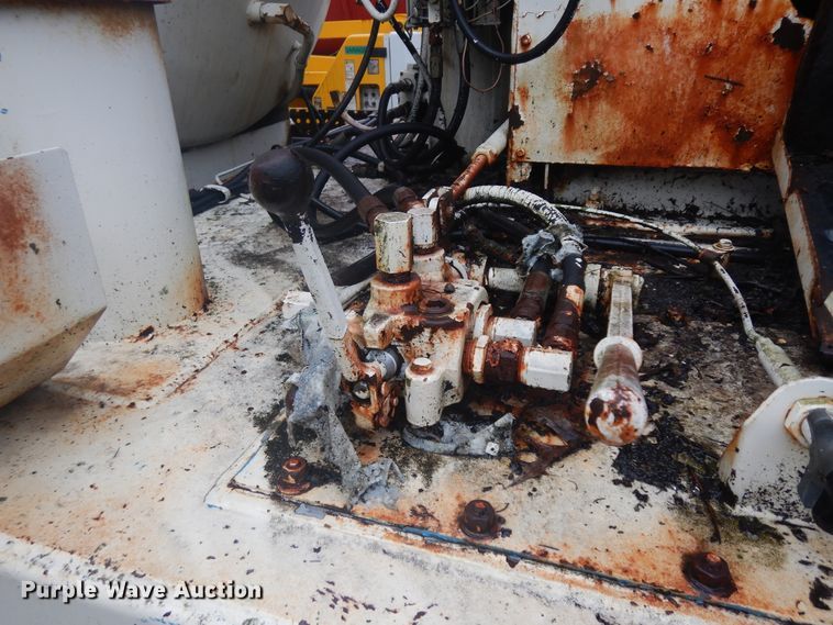 image for item KU9143 1987 Ford L8000  sewer jetter truck