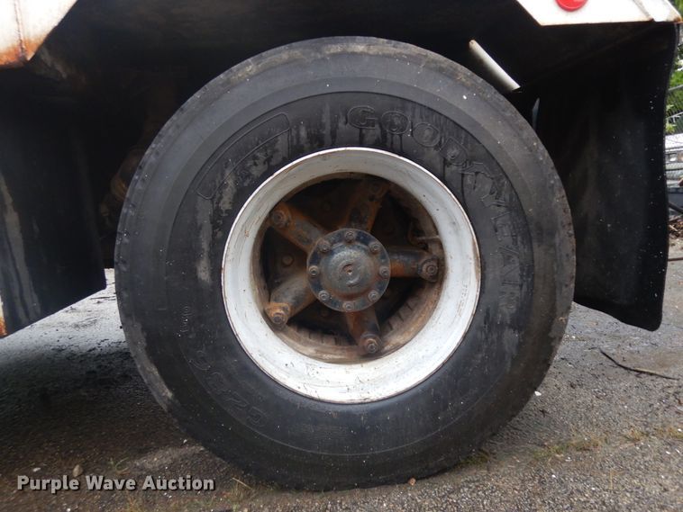 image for item KU9143 1987 Ford L8000  sewer jetter truck