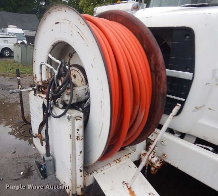 image for item KU9143 1987 Ford L8000  sewer jetter truck