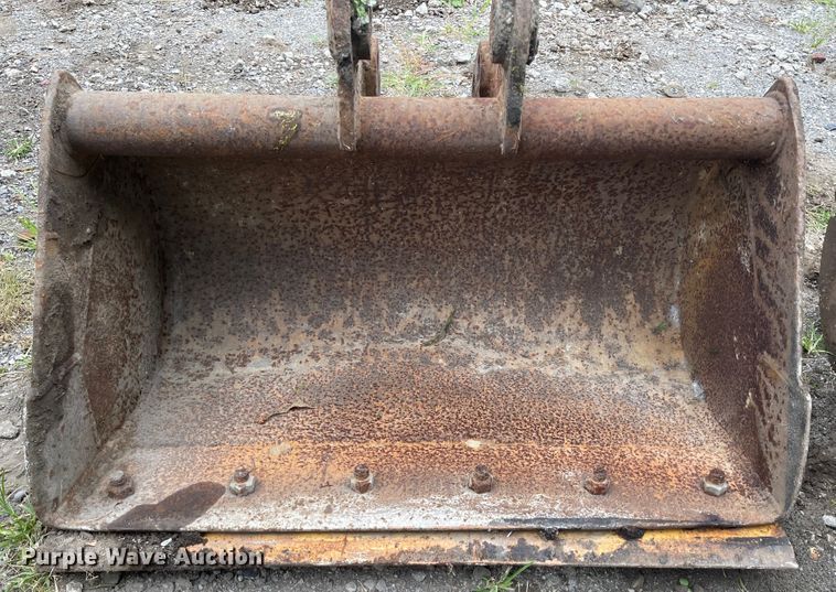 image for item KU9146 (3) excavator buckets