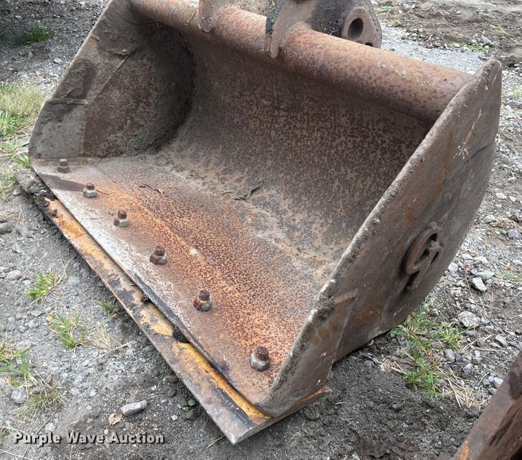 image for item KU9146 (3) excavator buckets