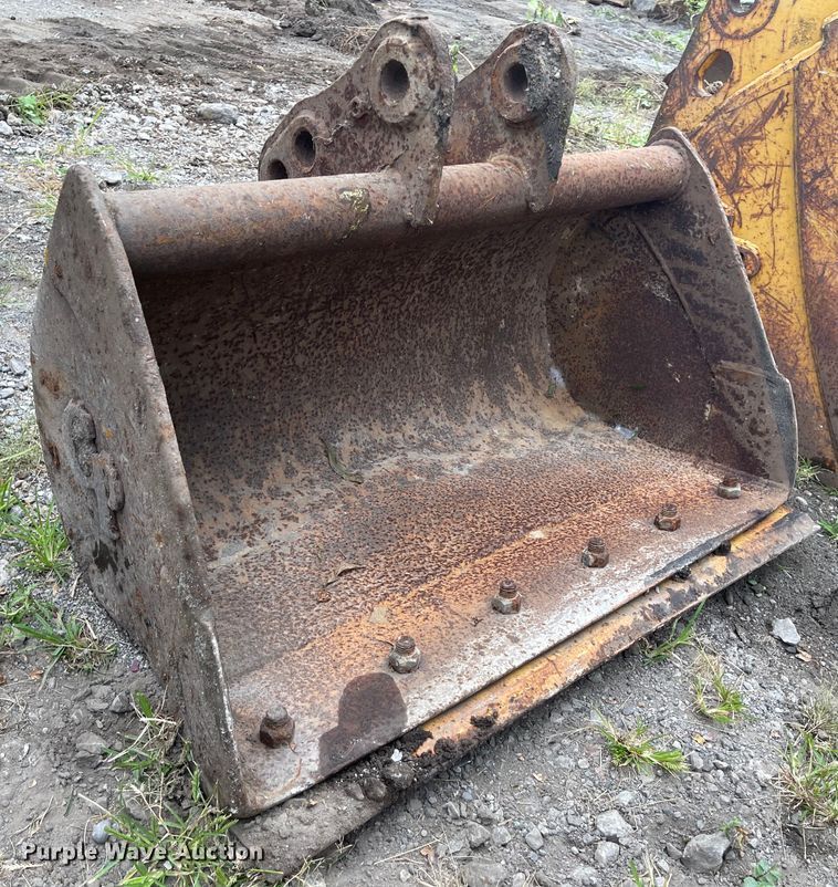 image for item KU9146 (3) excavator buckets