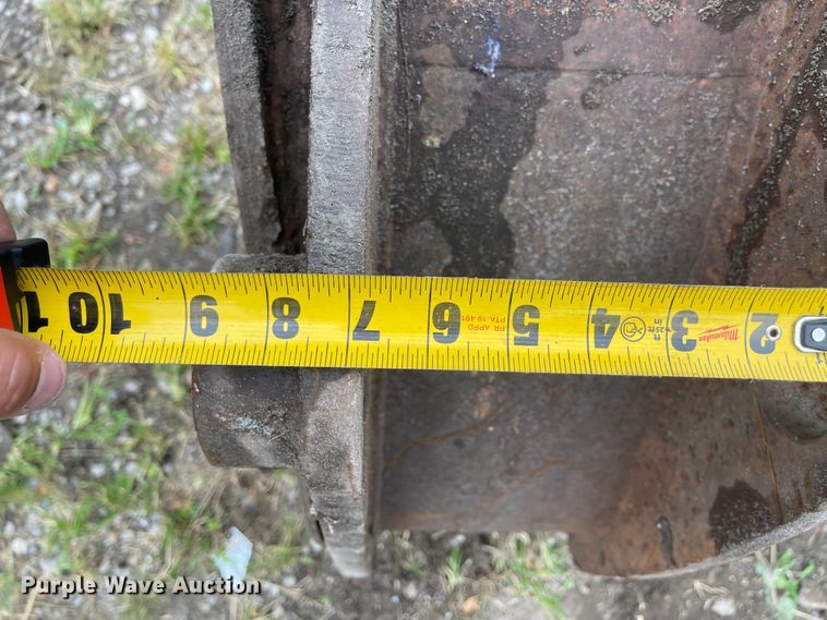 image for item KU9146 (3) excavator buckets