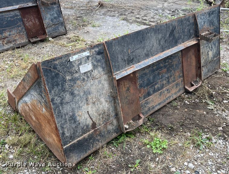 image for item KU9147 Caterpillar  85"W skid steer bucket
