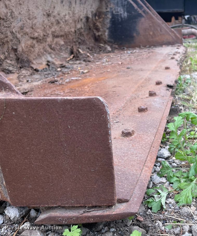 image for item KU9147 Caterpillar  85"W skid steer bucket