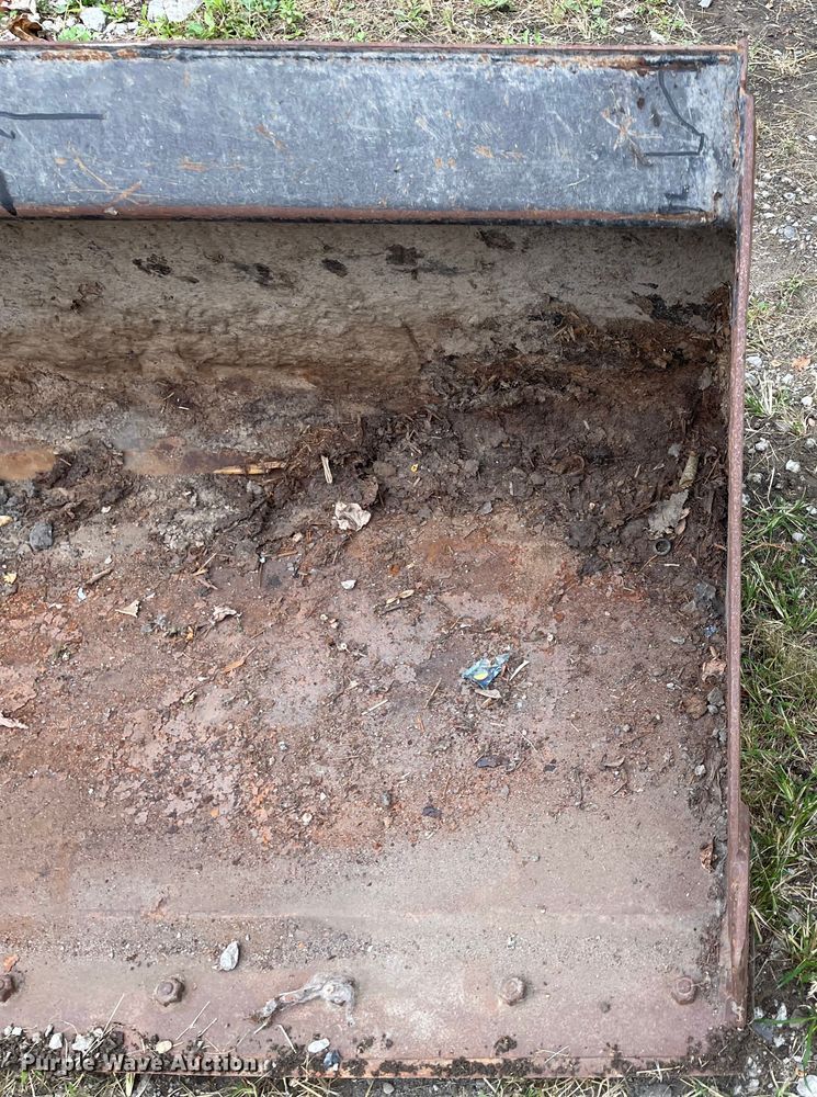 image for item KU9147 Caterpillar  85"W skid steer bucket