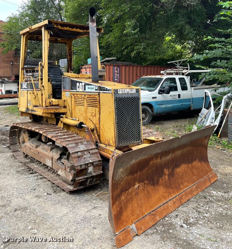 image for item KU9149 1995 Caterpillar D4C Series 3  dozer