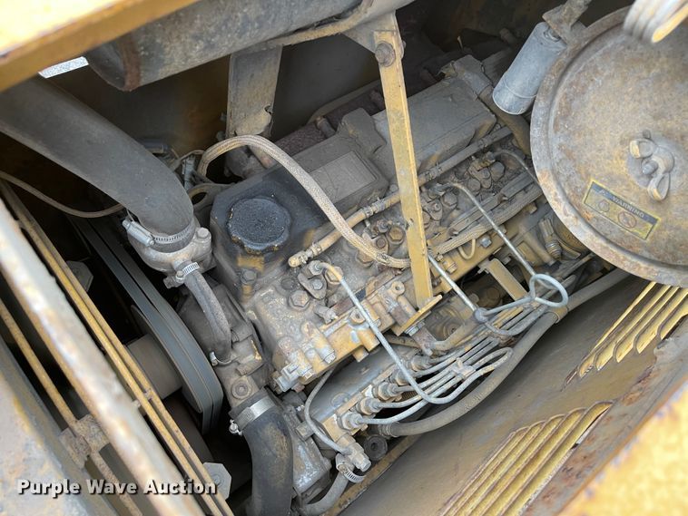 image for item KU9149 1995 Caterpillar D4C Series 3  dozer