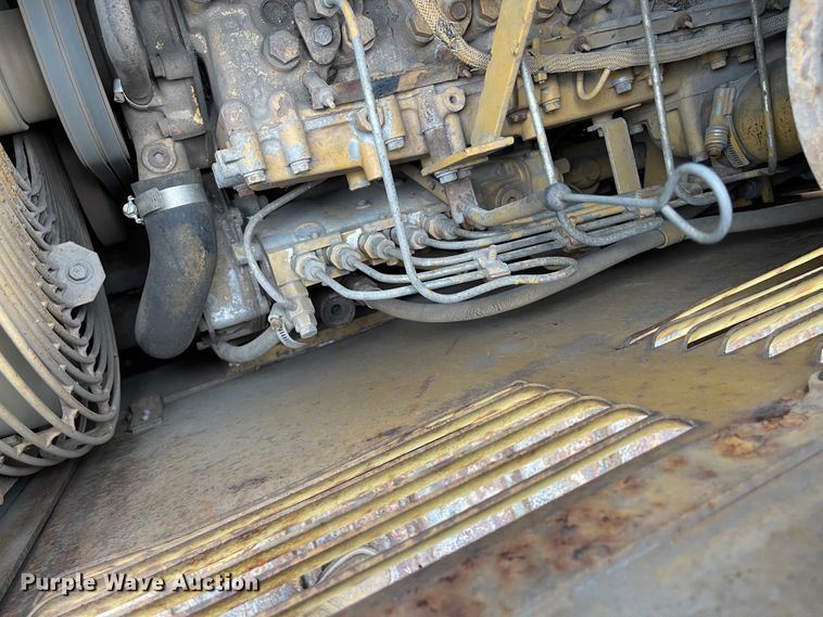 image for item KU9149 1995 Caterpillar D4C Series 3  dozer