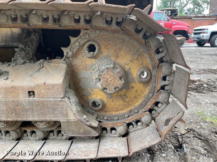 image for item KU9149 1995 Caterpillar D4C Series 3  dozer