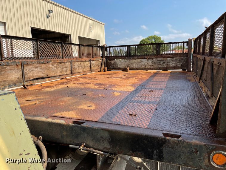 image for item KU9253 1991 Chevrolet Kodiak  crane truck