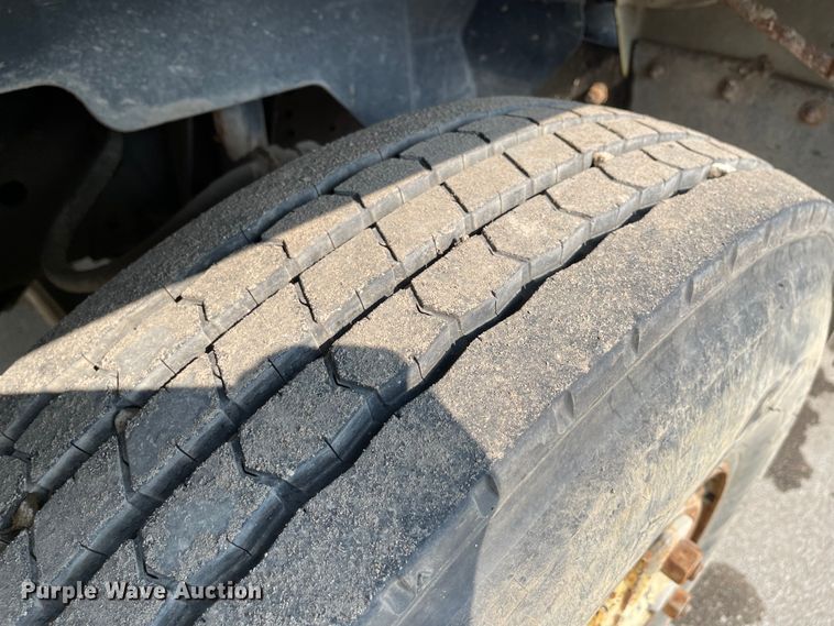 image for item KU9253 1991 Chevrolet Kodiak  crane truck