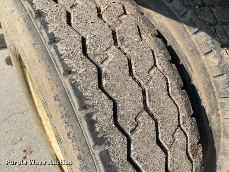 image for item KU9253 1991 Chevrolet Kodiak  crane truck