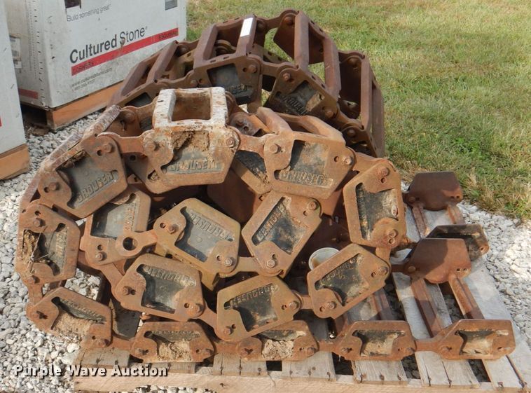 image for item KX9305 Grouser  over the tire tracks