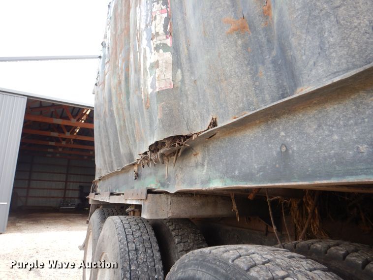 image for item KX9308 1990 Peterbilt 378  crane truck