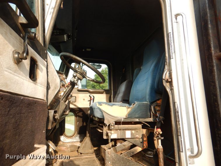 image for item KX9308 1990 Peterbilt 378  crane truck