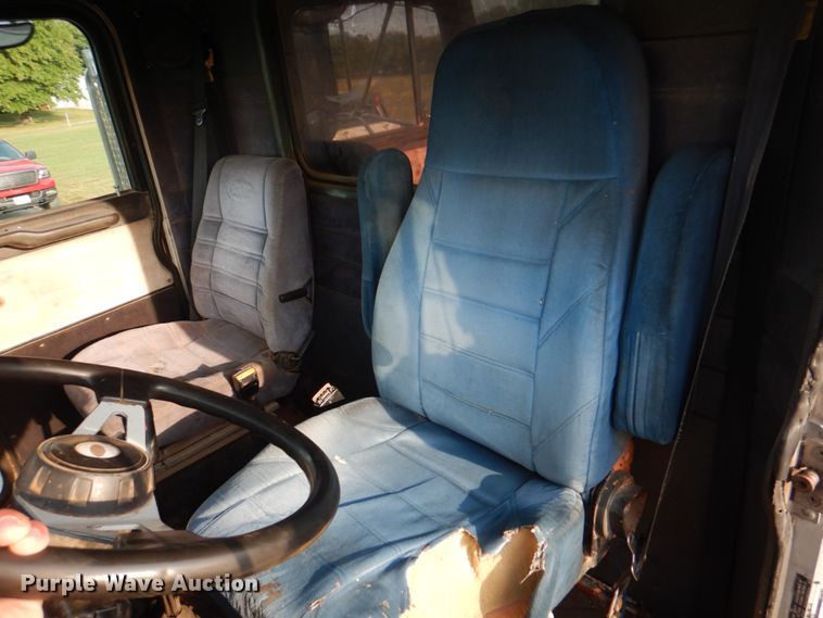 image for item KX9308 1990 Peterbilt 378  crane truck