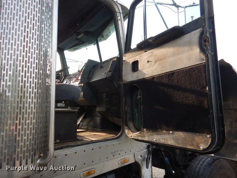 image for item KX9308 1990 Peterbilt 378  crane truck