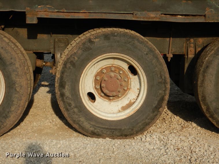 image for item KX9308 1990 Peterbilt 378  crane truck