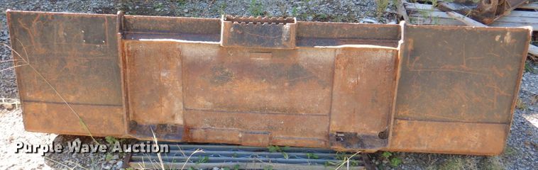 image for item KX9334 Caterpillar  85"W low profile skid steer bucket