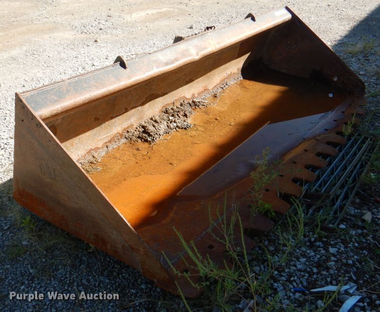 image for item KX9334 Caterpillar  85"W low profile skid steer bucket
