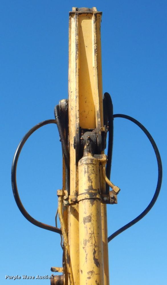 image for item KX9337 2000 Komatsu PC128US-2  excavator