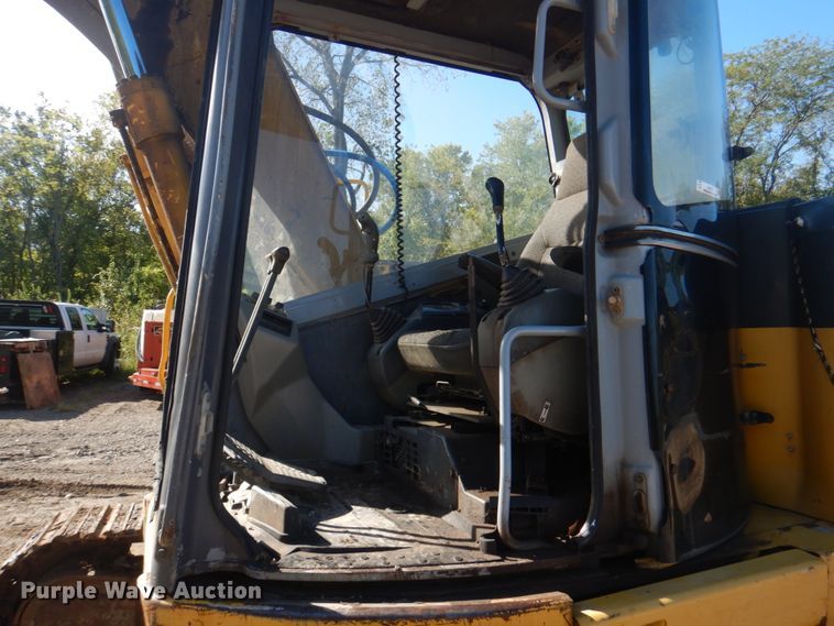 image for item KX9337 2000 Komatsu PC128US-2  excavator
