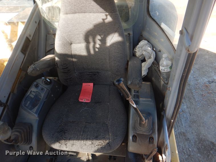 image for item KX9337 2000 Komatsu PC128US-2  excavator