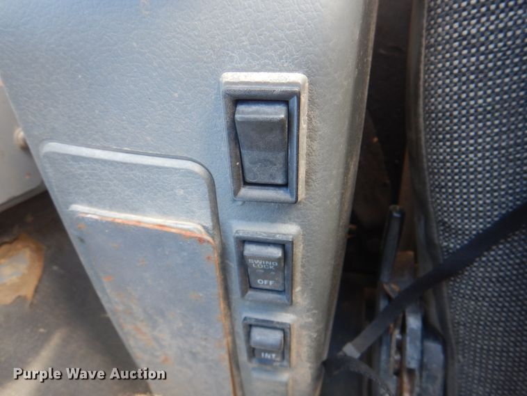 image for item KX9337 2000 Komatsu PC128US-2  excavator