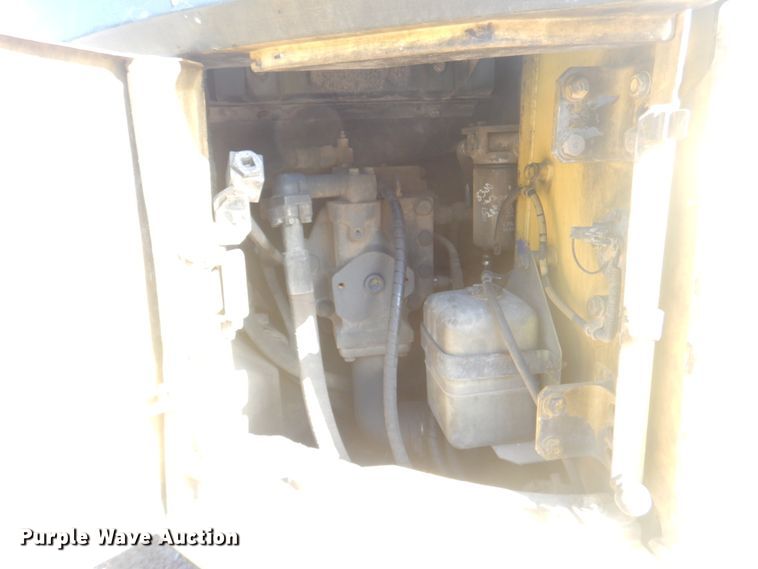 image for item KX9337 2000 Komatsu PC128US-2  excavator