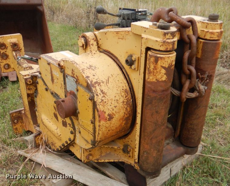 image for item KX9348 Hyster  winch