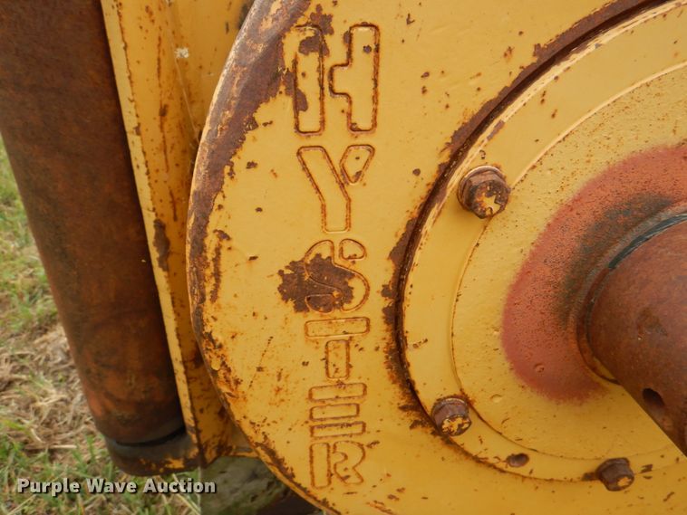 image for item KX9348 Hyster  winch