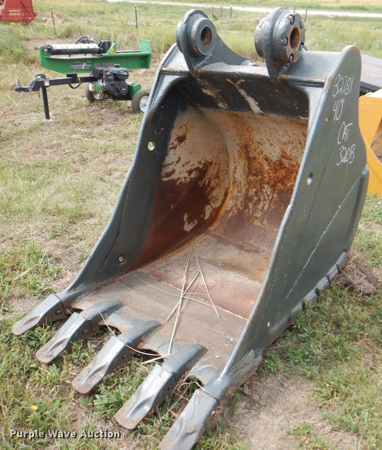 image for item KX9350 40"W excavator bucket