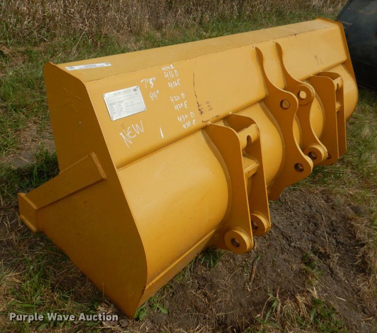 image for item KX9352 Caterpillar 88"W loader bucket