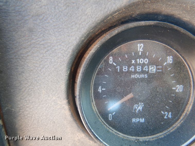 image for item DA5360 1993 Mack RD690S  water truck