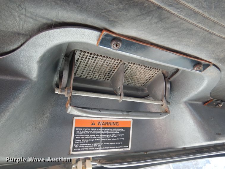 image for item DA5360 1993 Mack RD690S  water truck