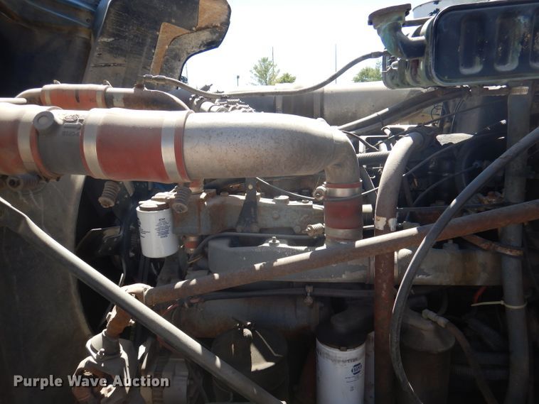 image for item DA5360 1993 Mack RD690S  water truck