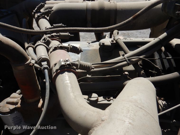 image for item DA5360 1993 Mack RD690S  water truck