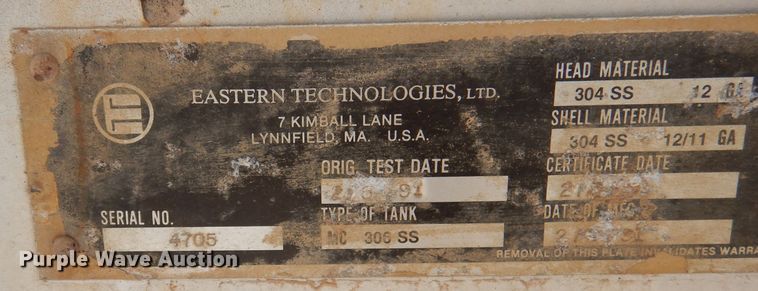 image for item DA5360 1993 Mack RD690S  water truck