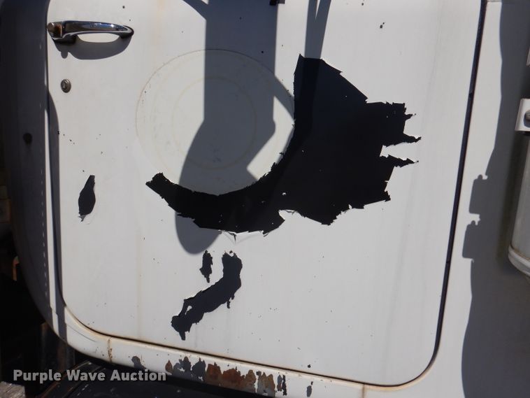 image for item DA5360 1993 Mack RD690S  water truck