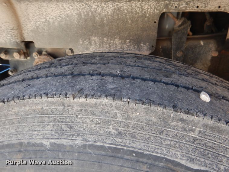 image for item DA5360 1993 Mack RD690S  water truck