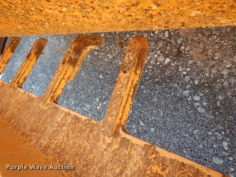 image for item DA5363 2008 Volvo SD100D  single drum roller