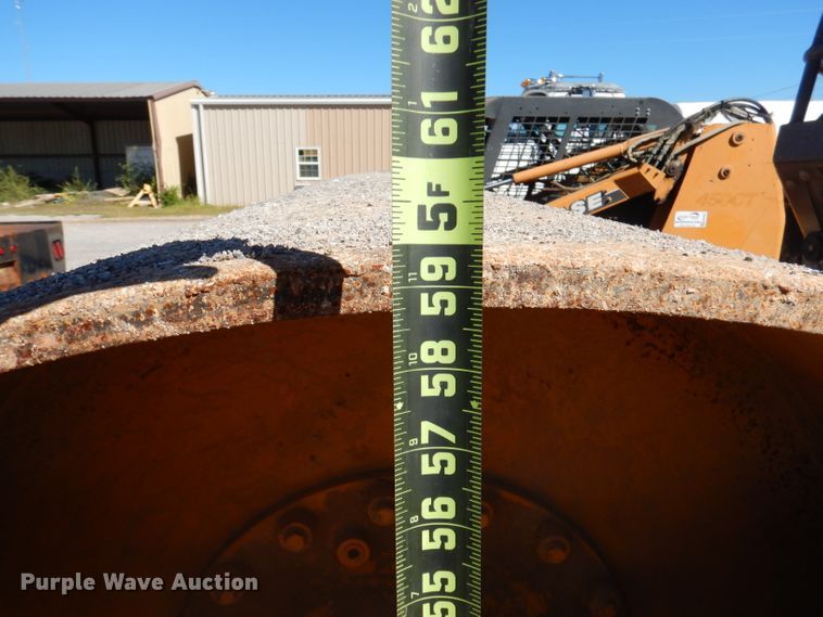 image for item DA5363 2008 Volvo SD100D  single drum roller