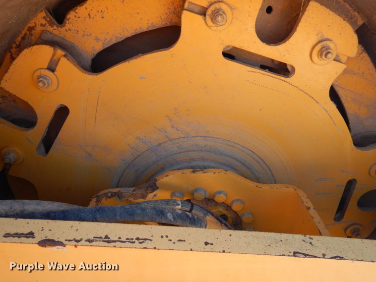 image for item DA5363 2008 Volvo SD100D  single drum roller